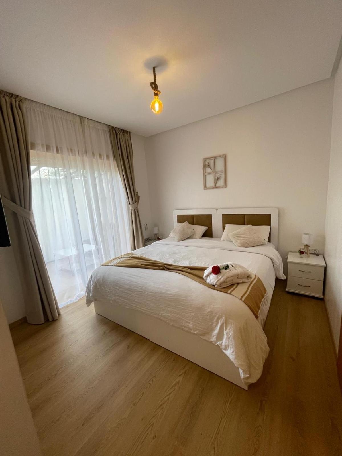 Appartement De Luxe Avec Jardin Vue Sur La Piscine Golf Securise 24H Sur 24 A 5 Minutes De L Aeroport Marrakesh Exterior foto